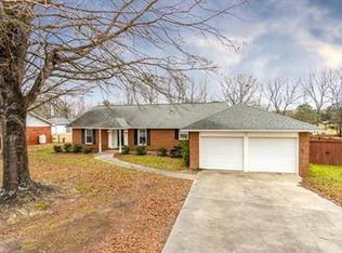 205 Planters Dr, Sumter, SC 29154