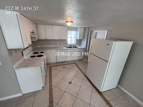 4th image of 212 W 14th St