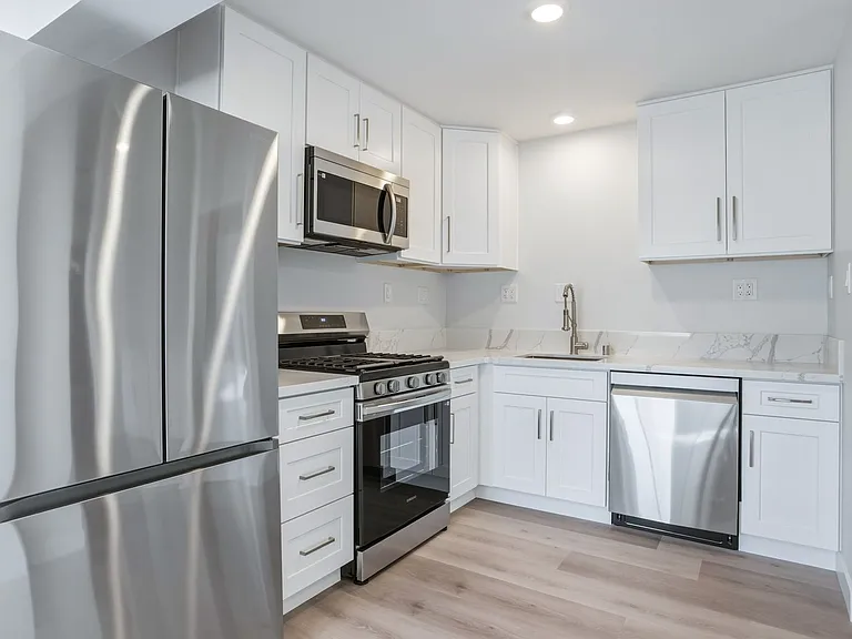 501 N. Ditmar — Photo 19