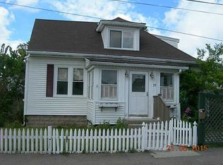 17 Avenue B, Riverside, RI 02915