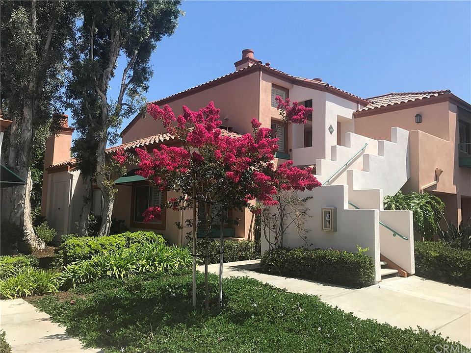 1st image of 338 Villa Point Dr