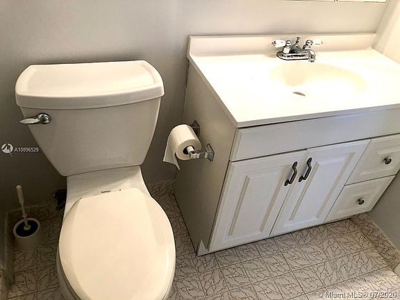 5th image of 18081 Biscayne Blvd #1602-4N