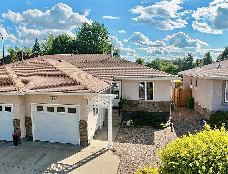 1st image of 105 Russell DRIVE