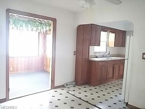 3rd image of 6732 Orchard Blvd