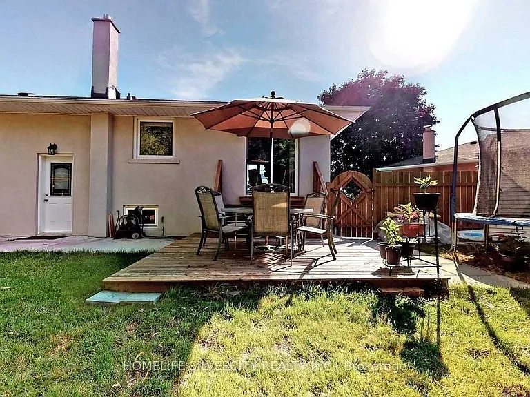 256 Weighton Dr — Photo 25