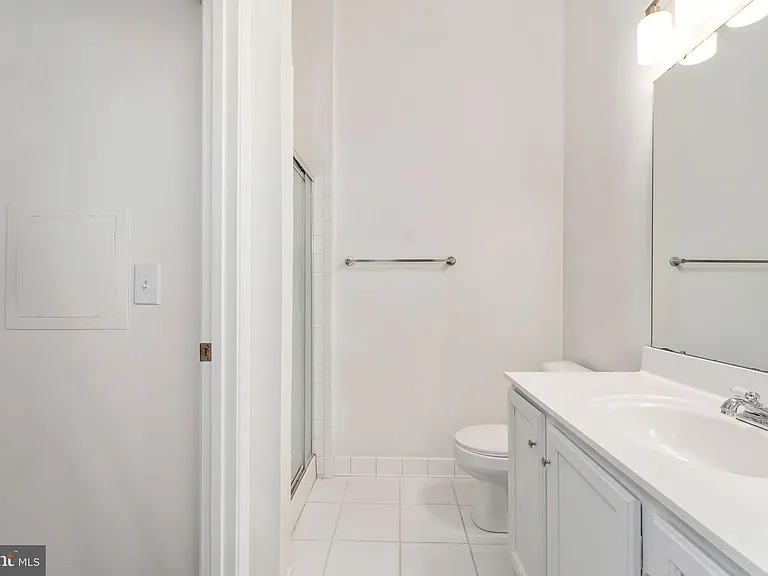 6219 Bella Dr — Photo 34