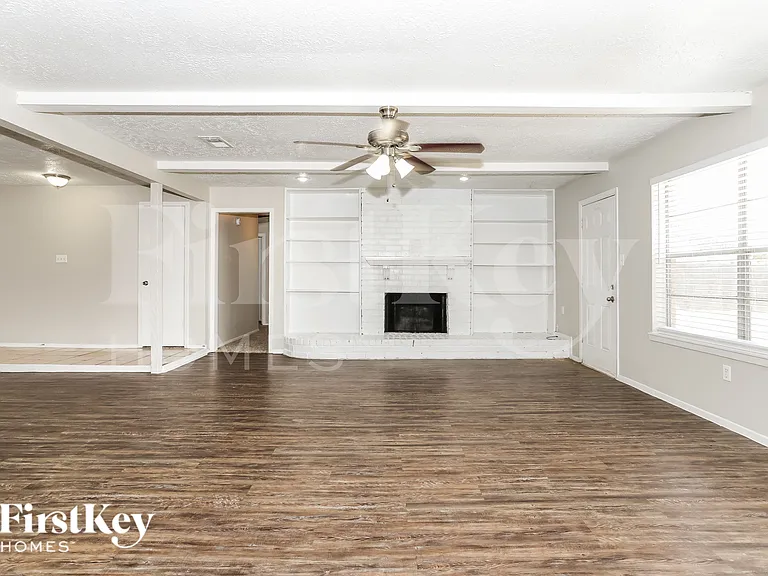 22519 Rockgate Dr — Photo 3