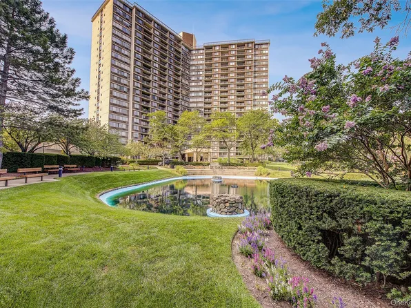 1 Bay Club Drive #5H, Bayside, NY 11360