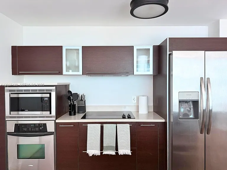 1900 N Bayshore Dr #1417 — Photo 8