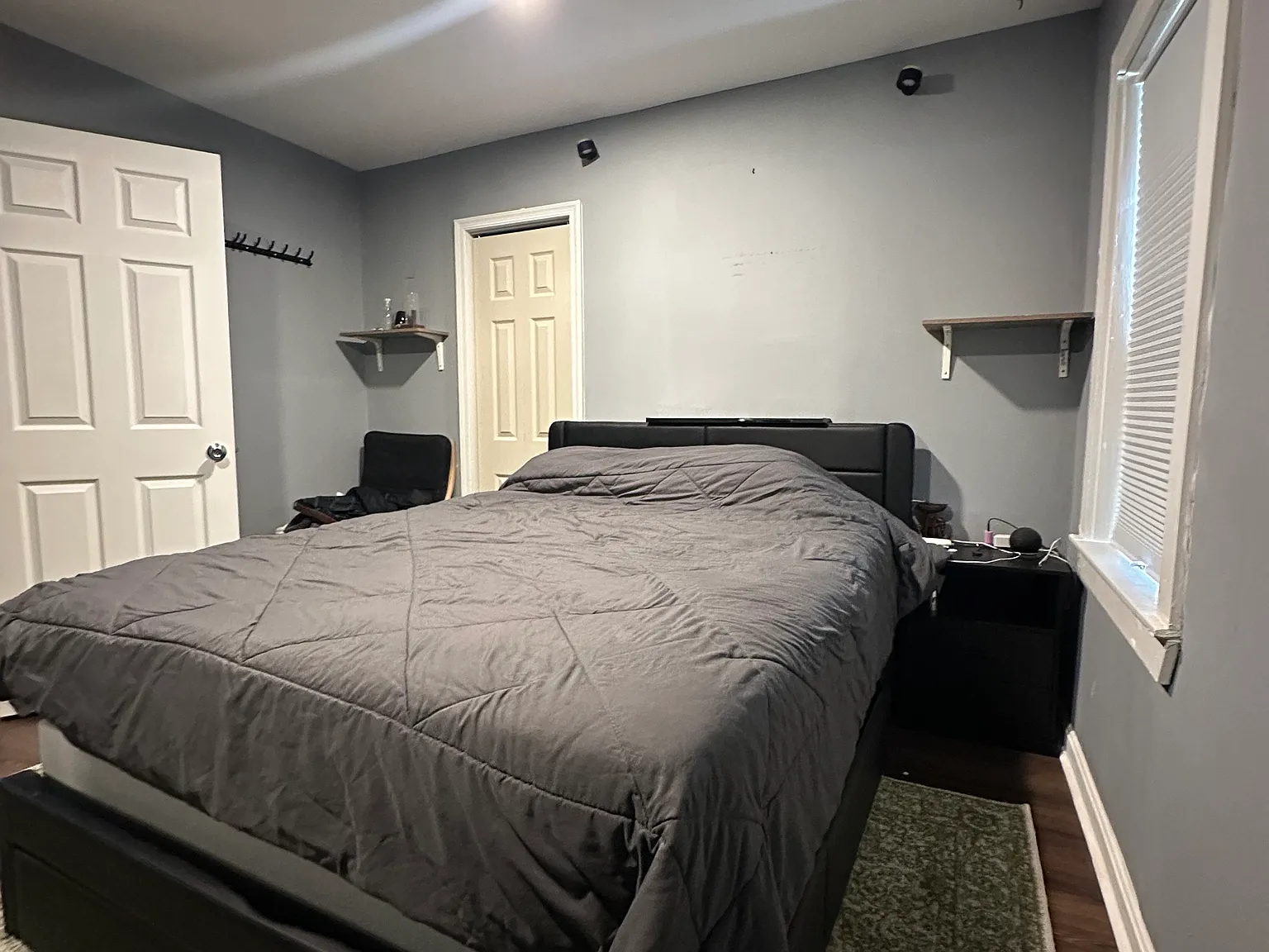 3 bed, 932 sqft, $4,000 — Photo 4