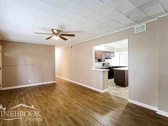 3rd image of 3477 Virginia Dr