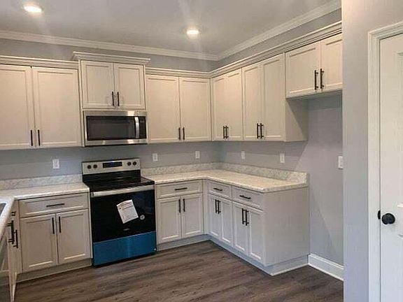 5th image of 157 Community Road