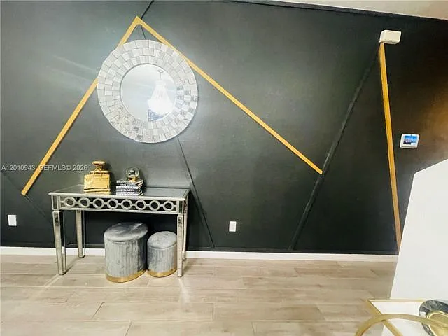 4 bed, 2.5 bath, 1826 sqft, $3,600 — Photo 2