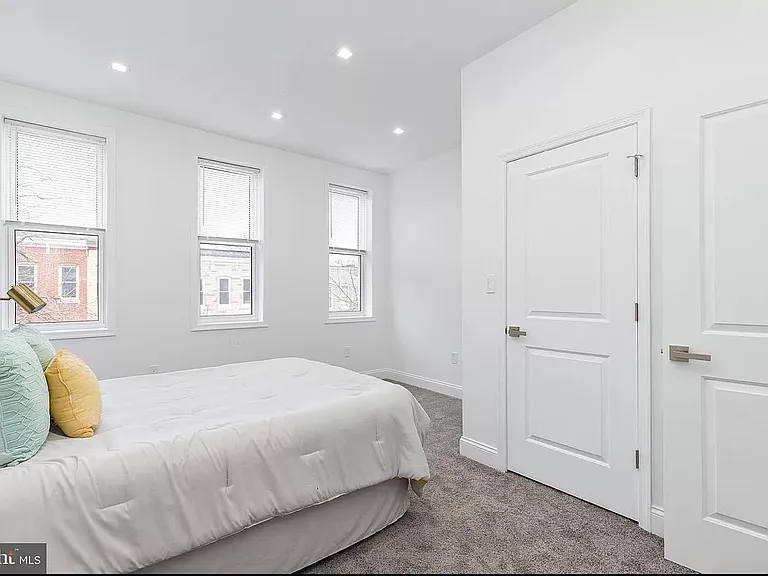 1630 N Bond St — Photo 17