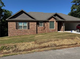 25 Eriboll Ln, Bella Vista, AR 72715