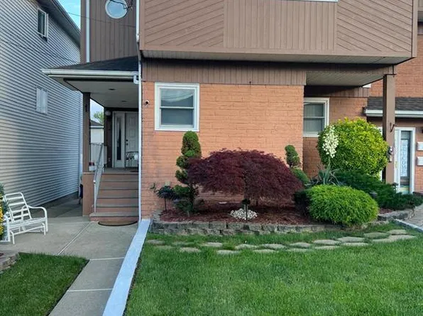 156 Lee St Floor 1, Elmwood Park, NJ 07407