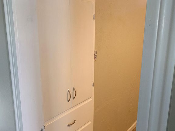 3rd image of 612 Dalton St
