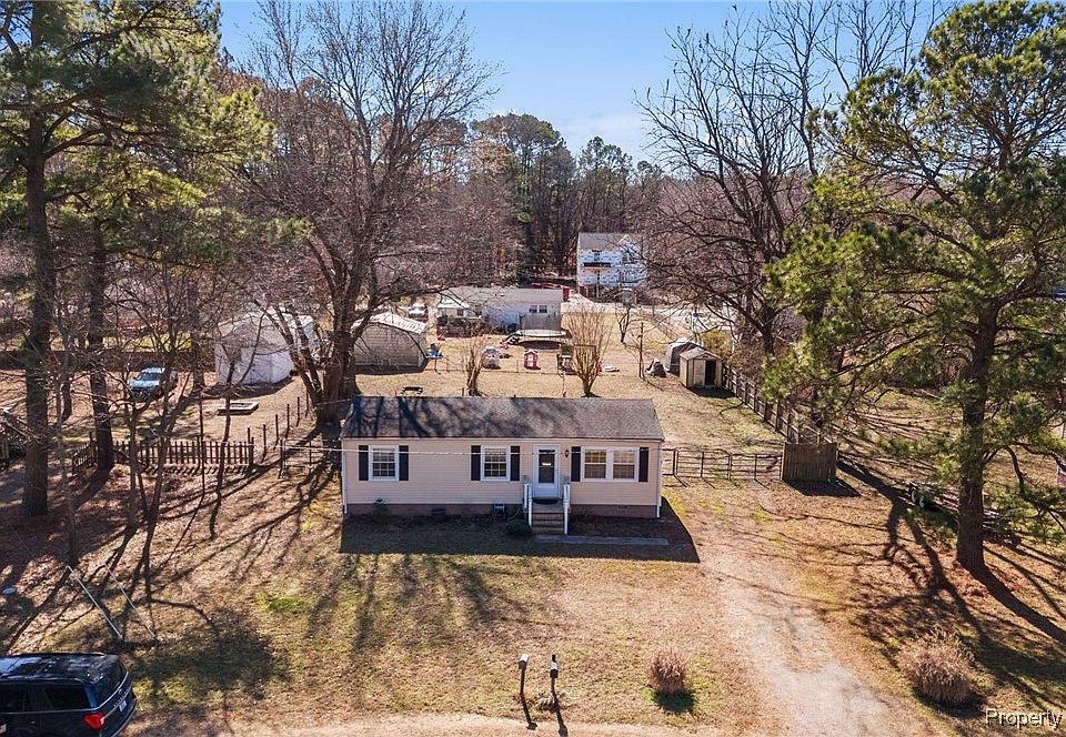 1st image of 13715 Cypress Dr