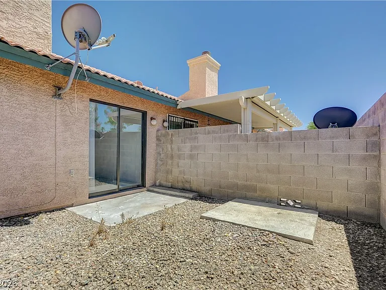 313 Crosswind Way — Photo 6