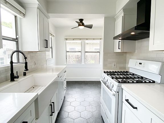 5th image of 628 Mira Mar Ave #0