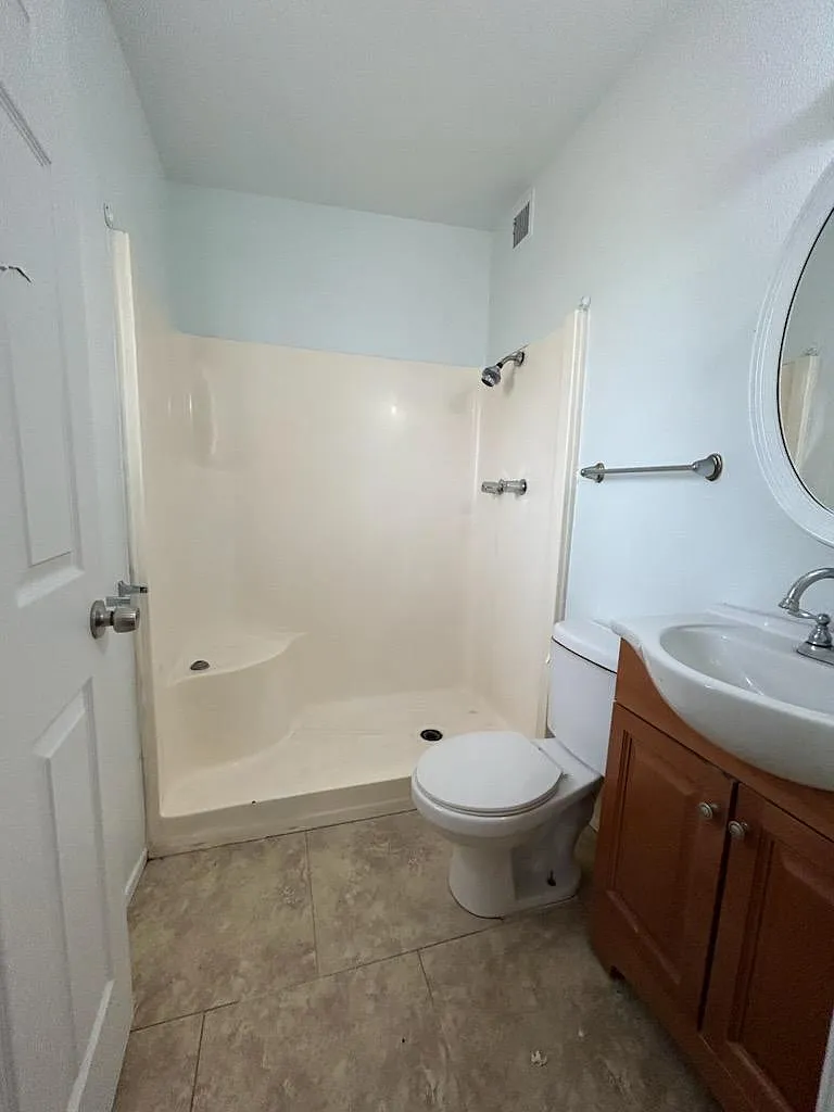 3 bed, 1320 sqft, $1,500 — Photo 3