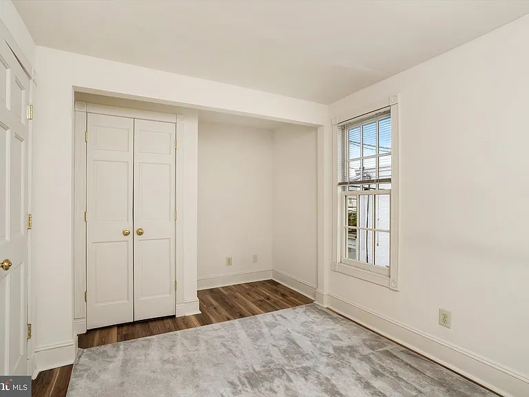 347 Nassau St #B — Photo 9