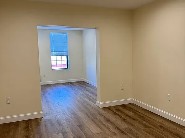 35-12 Ditmars Boulevard image 1 of 21