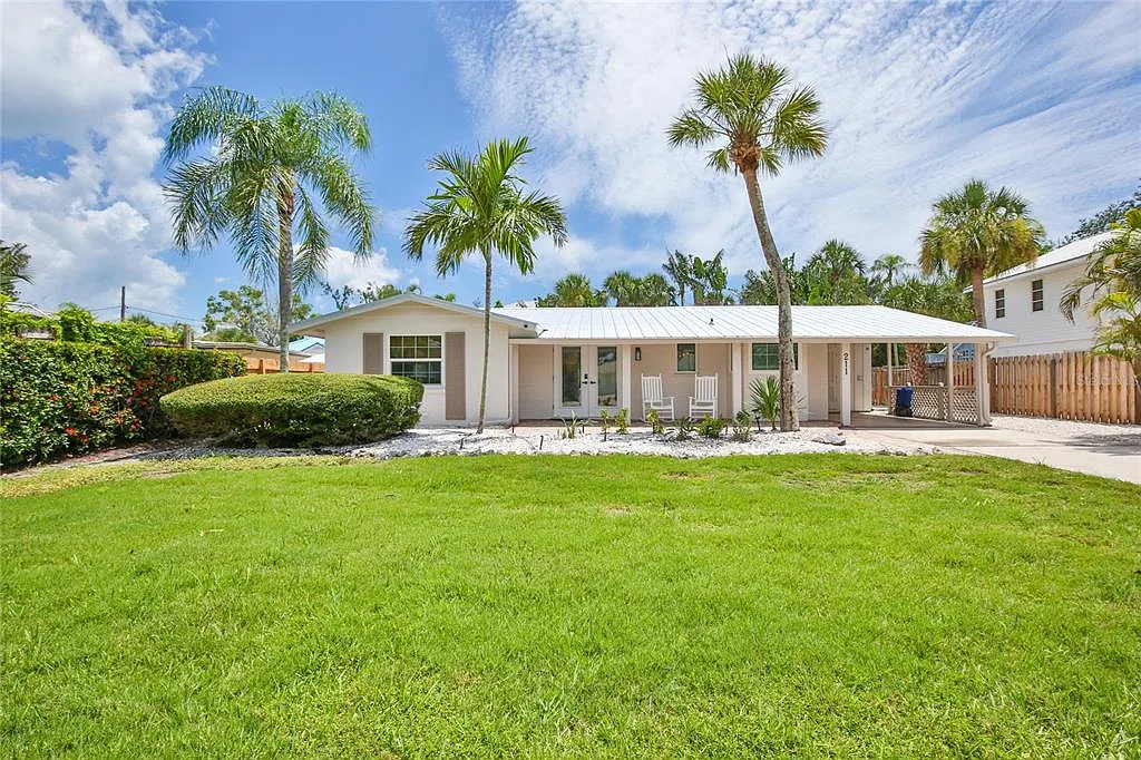 3 bed, 2.0 bath, 1452 sqft, $14,000 — Photo 2