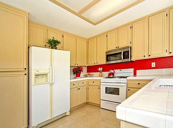 3rd image of 24053 Verdun Ln