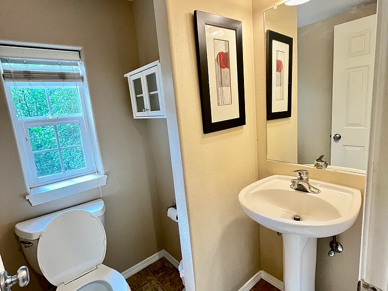 15460 Brianne Ct — Photo 9