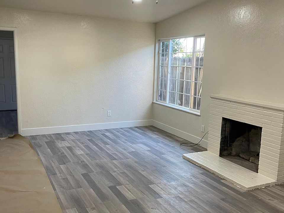 1st image of 2750 Gonzaga St
