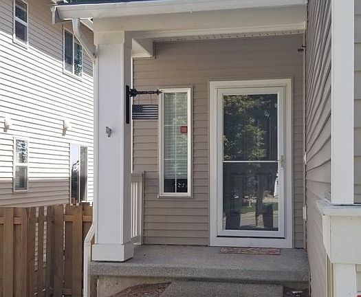 2nd image of 865 Ebbets Dr SW
