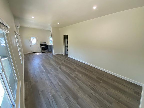 4th image of 95 N Sunnyslope Ave #95