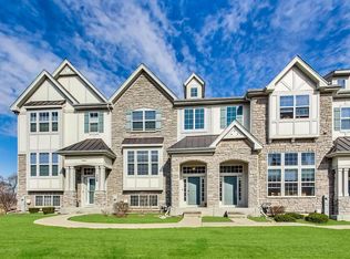 307 Bennett Dr, Carol Stream, IL 60188