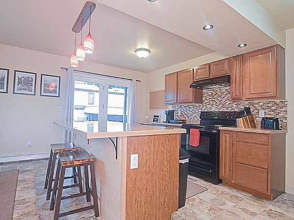 5th image of 13131 Brandon St #1