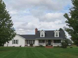 10901 E Highway 22, Centralia, MO 65240