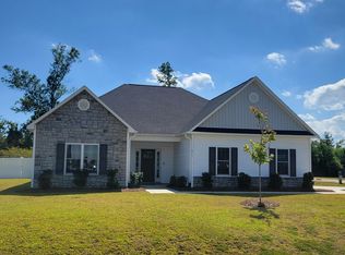 211 W Broughton Ln, Rocky Point, NC 28457