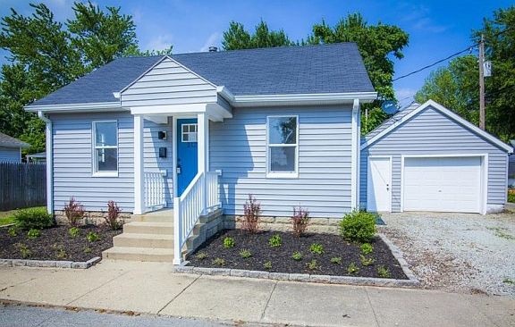 3rd image of 212 Poplar St