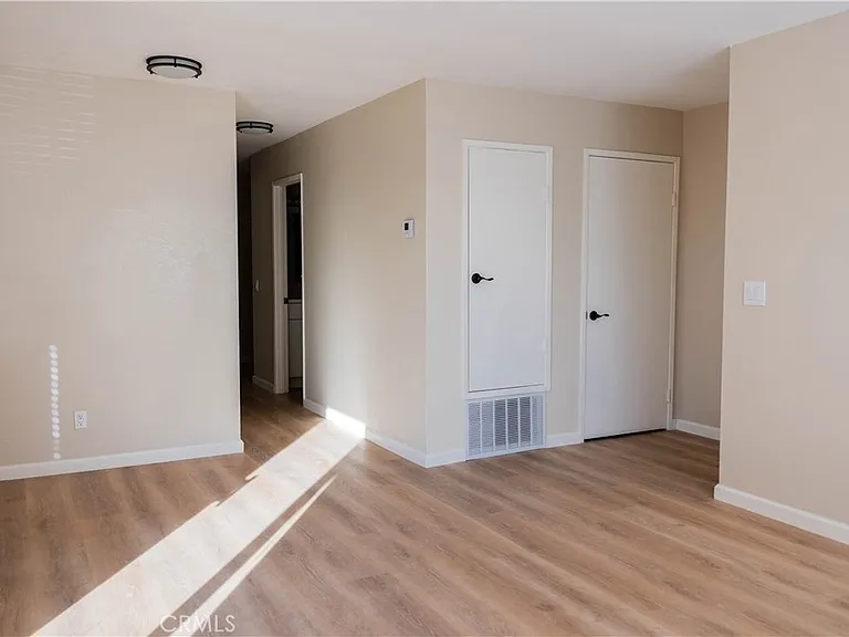 1219 N Edwards St #33 — Photo 14