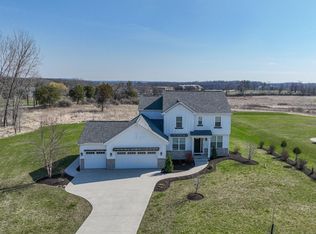 N1470 Meadow Ridge Ln, Lake Geneva, WI 53147