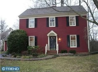 123 Hedgerow Ln, West Chester, PA 19380