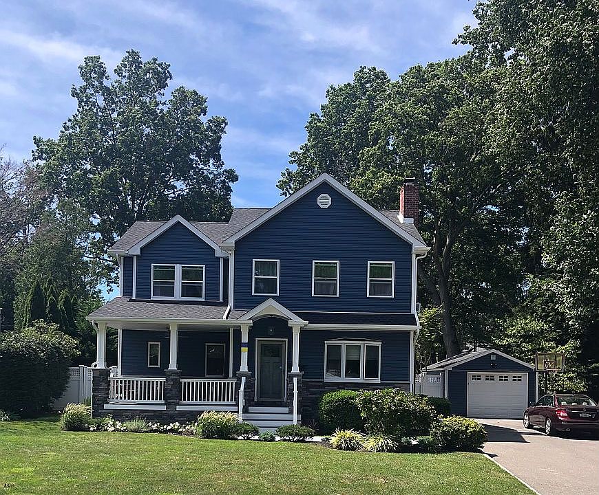 Newly Renovated 16 Willits R