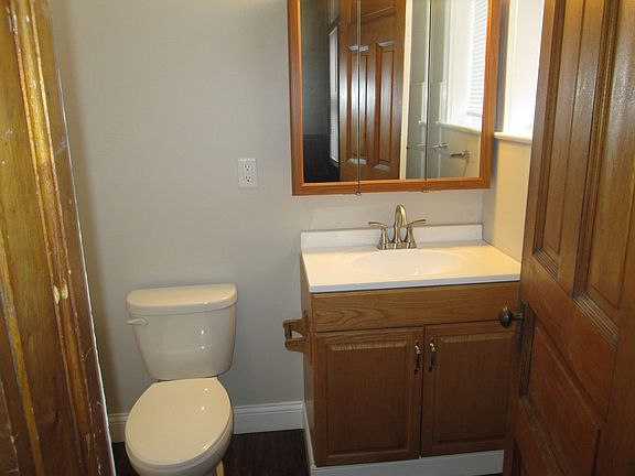 3rd image of 731 Maine St #2
