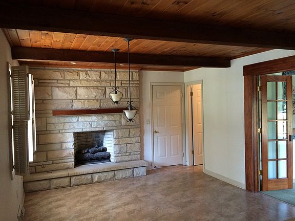 3rd image of 3114 Sylvan Dr