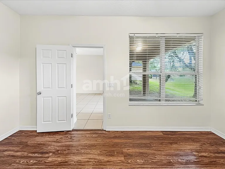 1726 Palmerston Cir — Photo 9