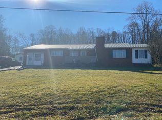 521 Valley View Dr, Morristown, TN 37813