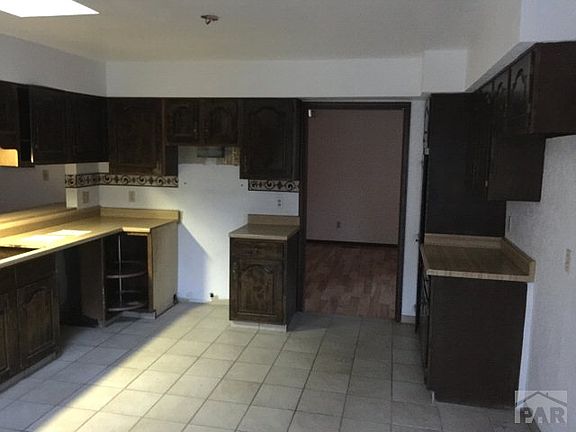 3rd image of 6 Oakbridge Dr