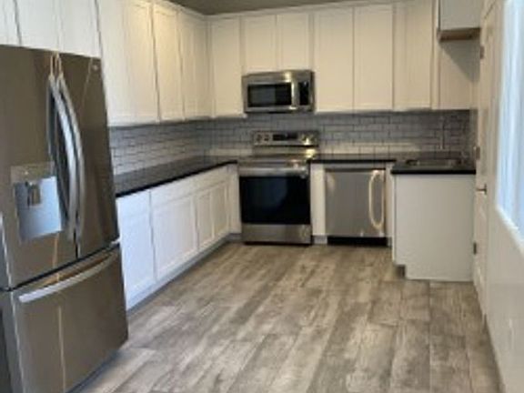 5th image of 3048 Shoshone Dr Unit A201