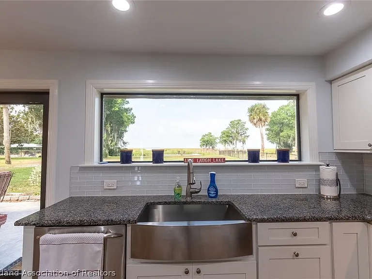 102 Squirrel Point — Photo 16