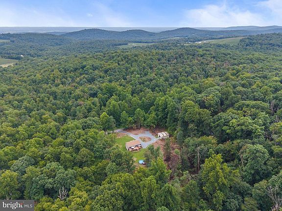 5th image of 1395 Green Ridge Rd